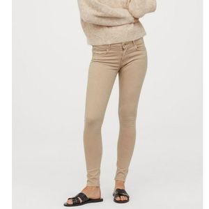 2/$20 💙H&M Push Up Low Rise Jeggings